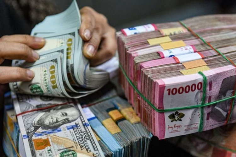 Anjlok! Penyebab Melemahnya Rupiah Sampai Tembus Rp 18.038, Direktur Doo Financial Futures Sebut Karena Situasi Timur Tengah