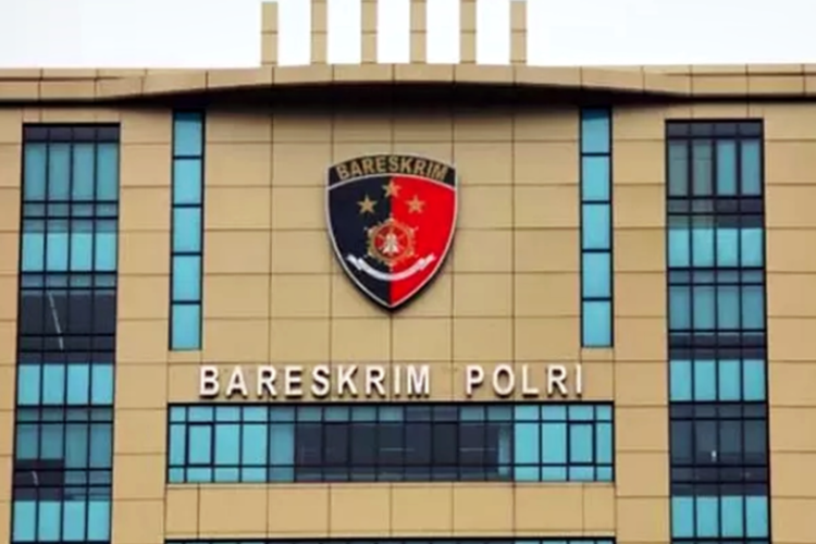Selebgram ZNM dan YouTuber RV Diseret Paksa Bareskrim Polri Usai Diduga Melakukan Penyalahgunaan Whippink