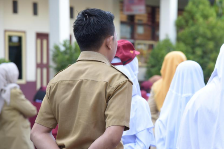 BREAKING NEWS! Guru Honorer Dihapus Tahun 2027, Pemerintah Siapkan Skema Baru Masa Kerja dan Kesejahteraan Guru