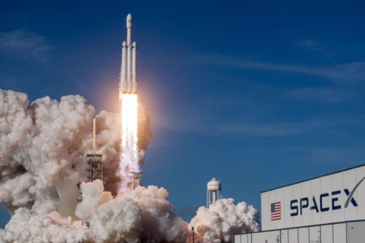 Karyawan Space X Ditemukan Meninggal Dunia Akibat Jatuh dari Ketinggian, Peluncuran Roket Starship V3 Ditunda