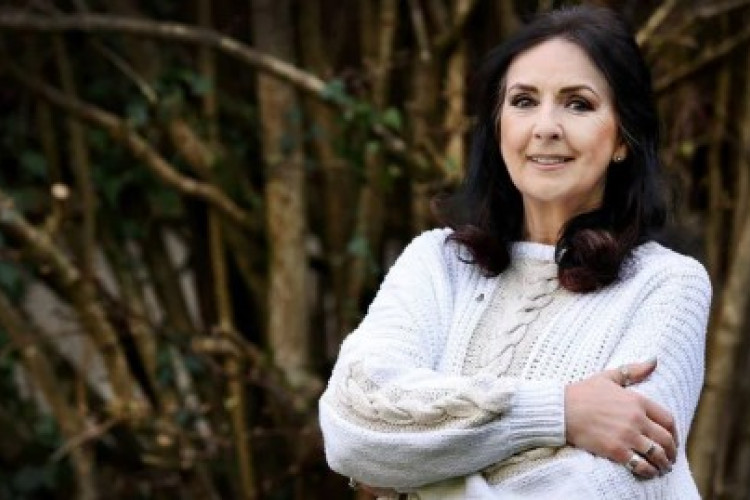 Vokalis Clannad Moya Brennan Tutup Usia Akibat Penyakit Paru-Paru! Maestro Peraih Grammy di Balik Kesuksesan Band Clannad