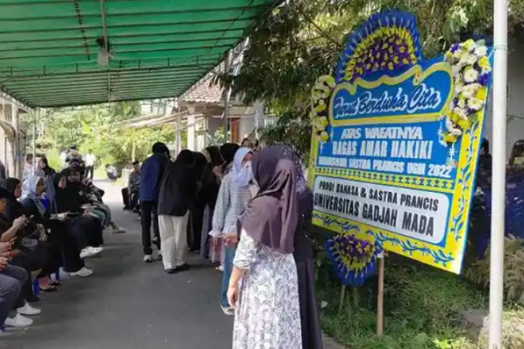 Satu Keluarga Ditemukan Tewas di Tenda Camping Temanggung, Diduga Karena Keracunan Makanan