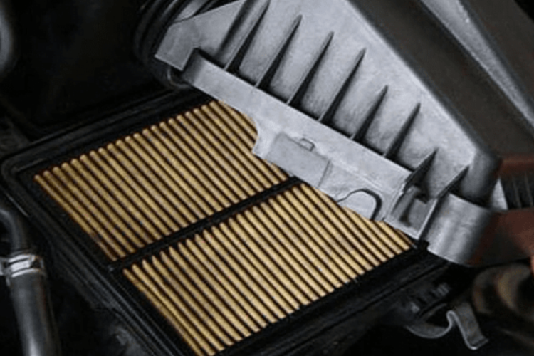 Mesin Ngempos dan Boros Bensin? Penyebab Utama Filter Udara Kotor & Cara Mengatasinya Tanpa Ke Bengkel