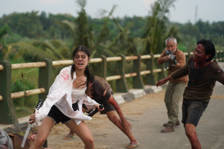 Sinopsis dan Link Nonton Film Zona Merah (2026) Full Movie HD, Kisah Pegawai Pabrik Kayu Bertahan Hidup Ditengah Wabah Zombie